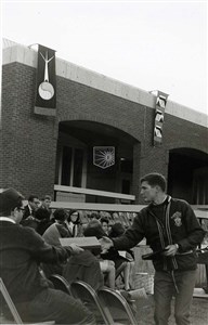 Image description is not available for 1967.101